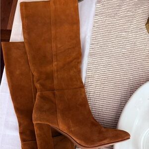 Women's Tan Suede Boots